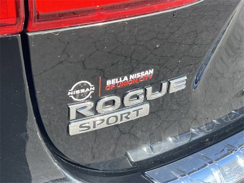 Used 2020 Nissan Rogue Sport SV image 25