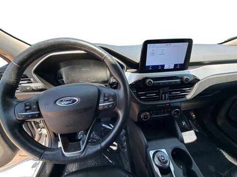Used 2020 Ford Escape SEL FWD image 21