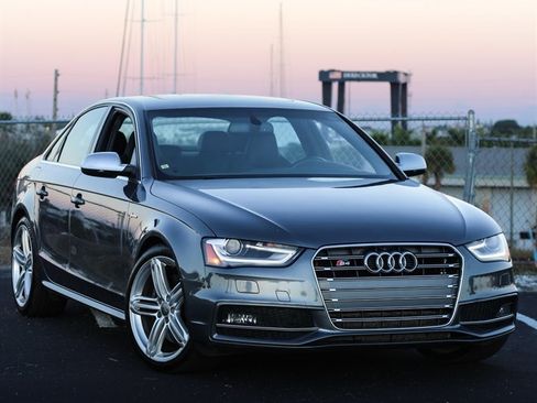 Used 2013 Audi S4 Premium Plus image 1
