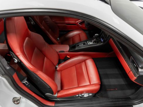Used 2015 Porsche 911 Turbo S AWD/4WD image 66