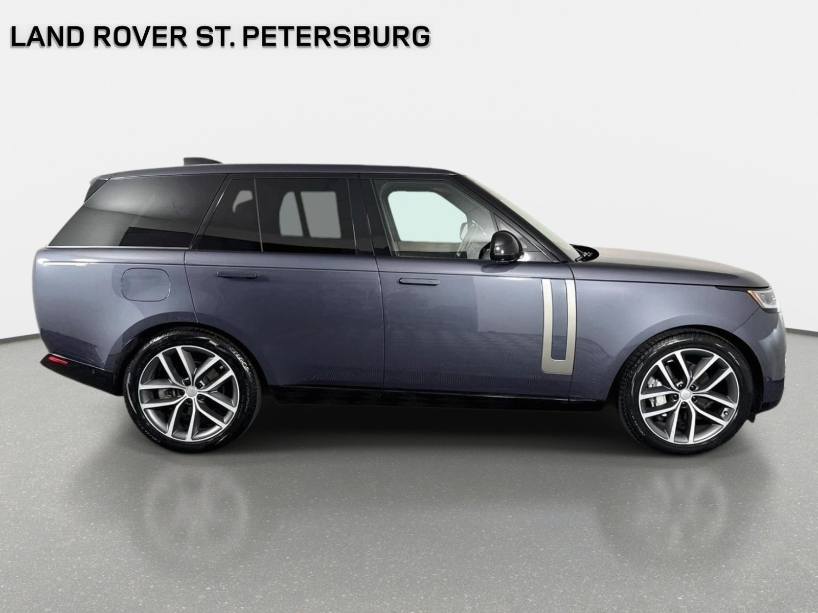 Used 2024 Land Rover Range Rover SE AWD/4WD image 4