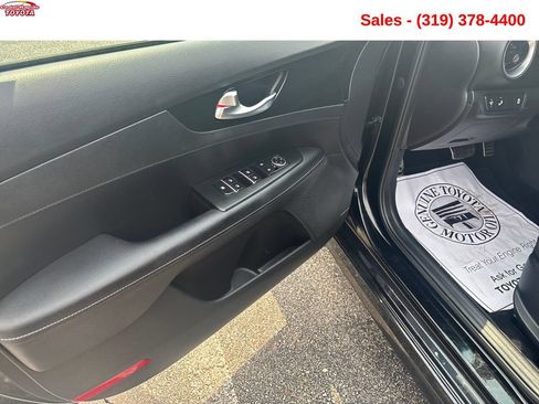 Used 2022 Kia Forte GT-Line w/ GT-Line Premium Package FWD image 10