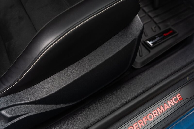 Used 2021 Ford Mustang Shelby GT500 w/ Carbon Fiber Track Pack RWD image 60
