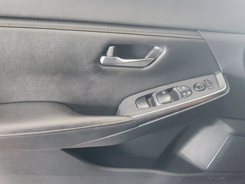 Used 2023 Nissan Sentra SR w/ Trunk Package FWD image 20