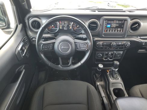 Used 2022 Jeep Wrangler Unlimited Sport AWD/4WD image 17