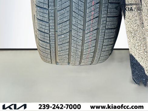 New 2026 Kia Carnival EX image 43