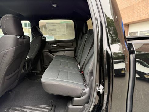 New 2026 RAM 1500 Express AWD/4WD image 21