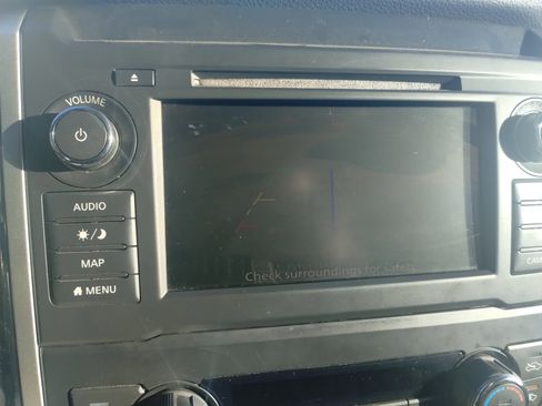 Used 2019 Nissan Titan SL w/ Chrome Package image 21