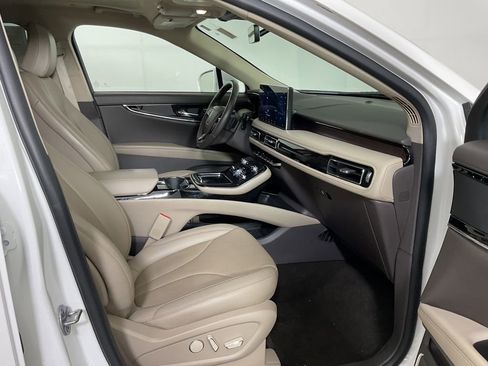 Used 2022 Lincoln Nautilus Reserve image 25