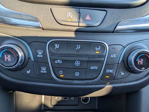 Used 2024 Chevrolet Equinox LT image 20