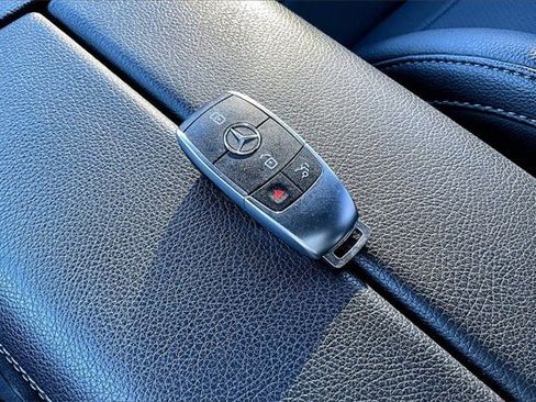 Certified 2022 Mercedes-Benz GLE 350 4MATIC image 38