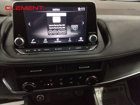 Used 2023 Nissan Rogue S image 21