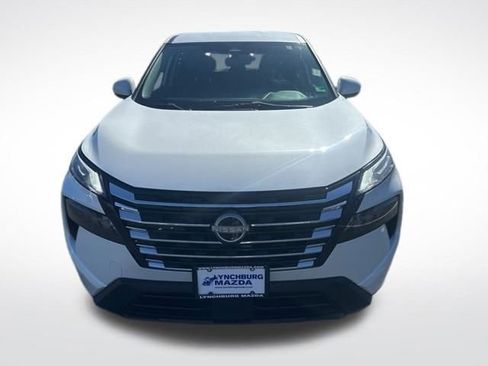 Used 2024 Nissan Rogue SV image 10