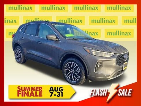New 2025 Ford Escape SE w/ PHEV Premium Package FWD image 1