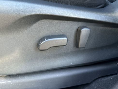 Used 2023 Subaru Ascent Premium w/ Convenience Package image 20