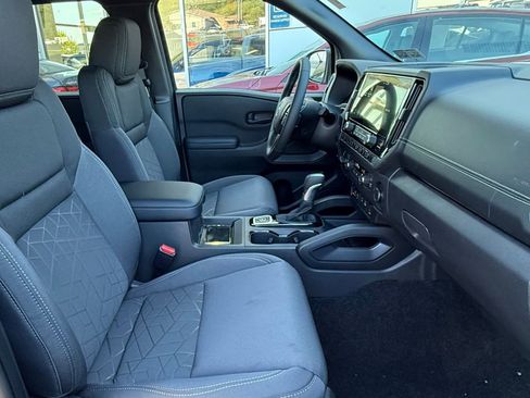 New 2026 Nissan Frontier SV AWD/4WD image 15