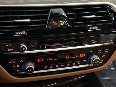 Certified 2023 BMW 530e w/ Convenience Package image 26