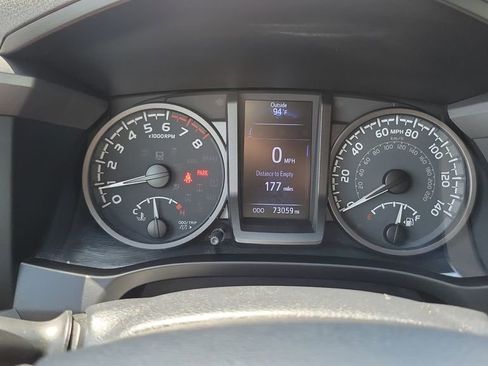 Used 2020 Toyota Tacoma TRD Sport w/ TRD Premium Sport Package AWD/4WD image 26