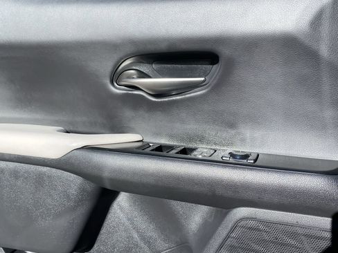 Used 2023 Lexus UX 250h F Sport image 21