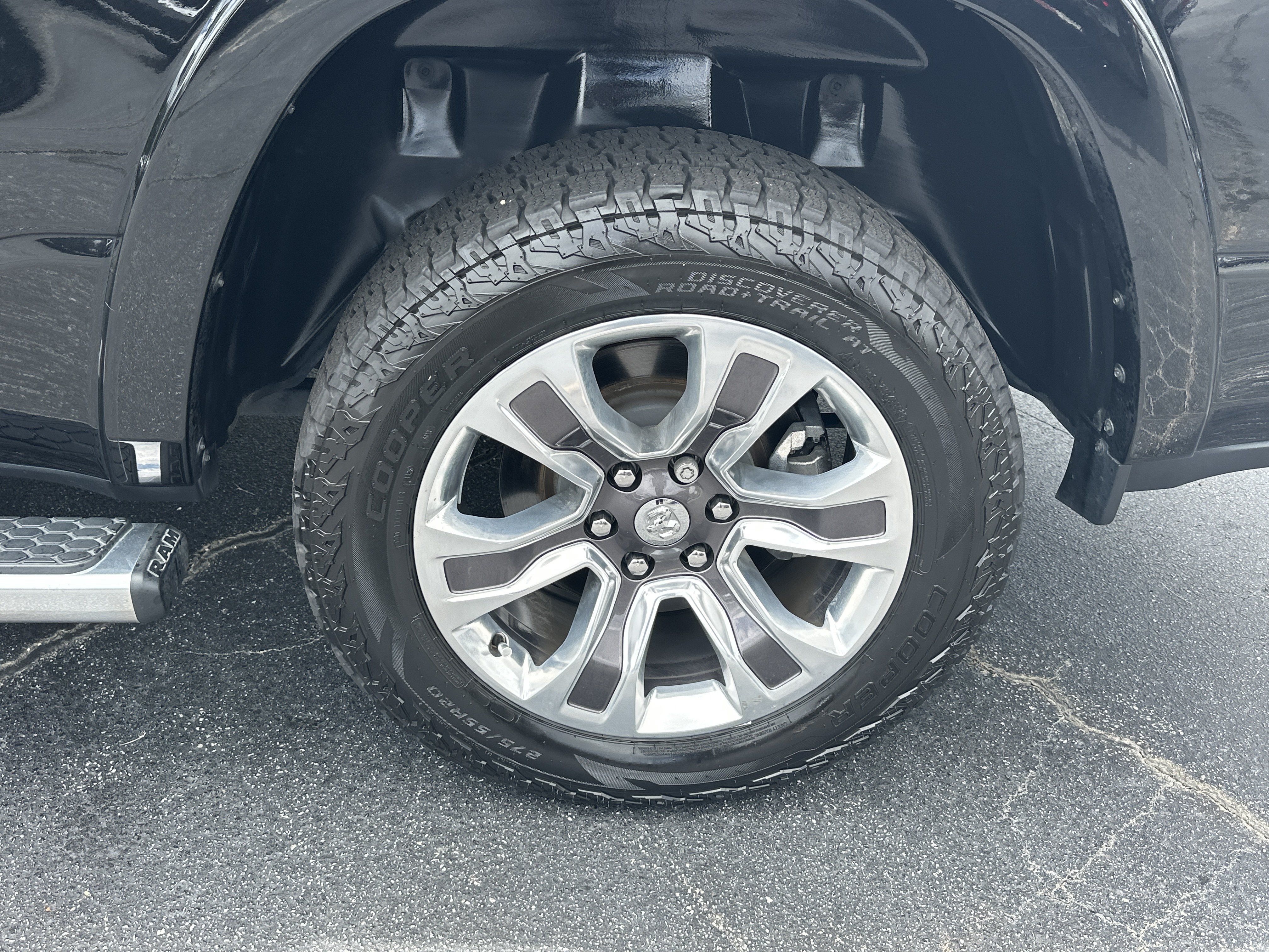 Used 2022 RAM 1500 Limited AWD/4WD image 23