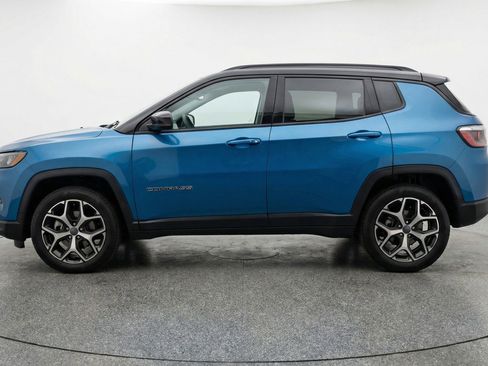 Used 2025 Jeep Compass Limited AWD/4WD image 5