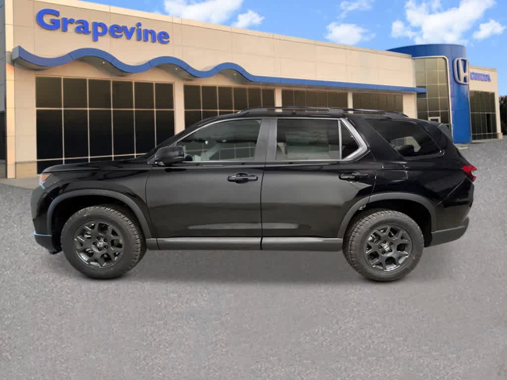 New 2026 Honda Pilot TrailSport image 2