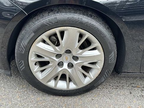 Used 2015 Chevrolet Impala LS w/ LS Convenience Package image 5