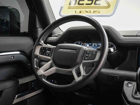 Used 2023 Land Rover Defender 90 S image 15