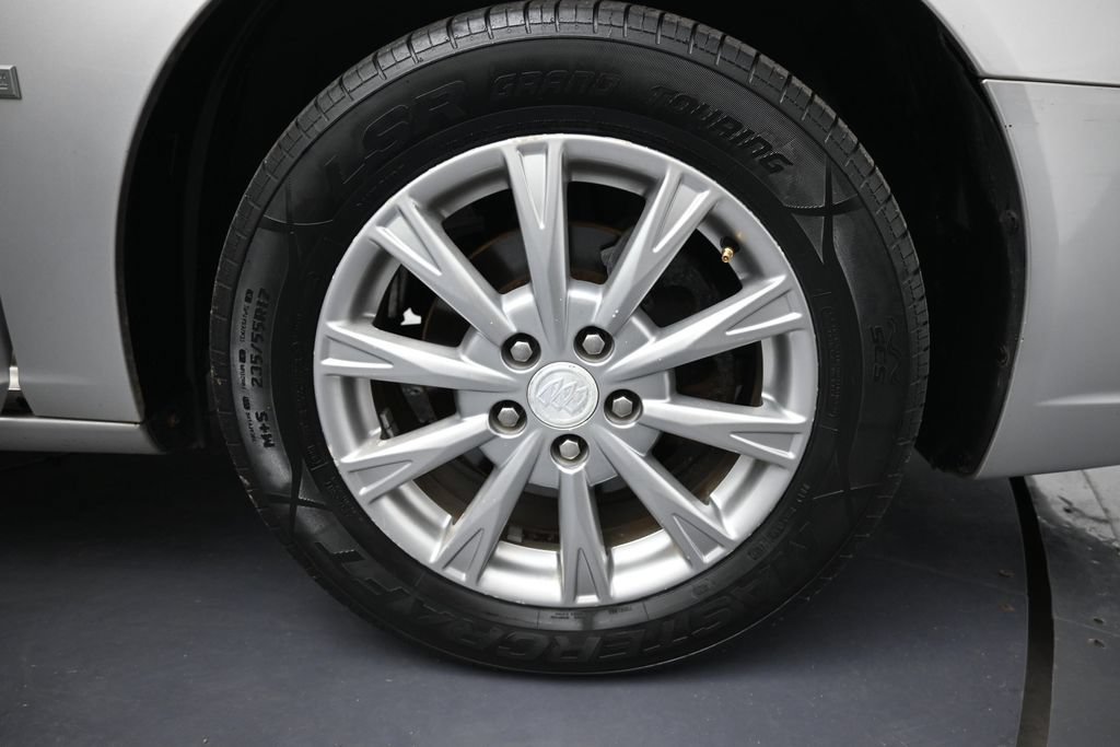 Used 2009 Buick Lucerne CX FWD image 33