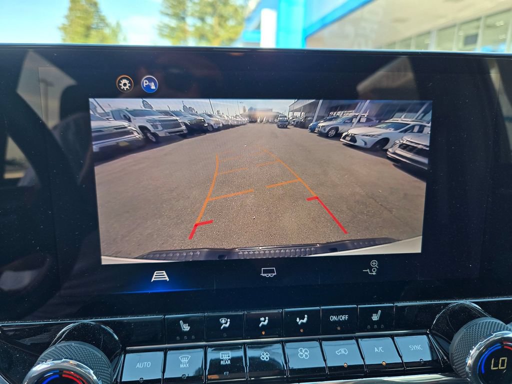 Used 2026 Chevrolet Colorado Z71 AWD/4WD image 7