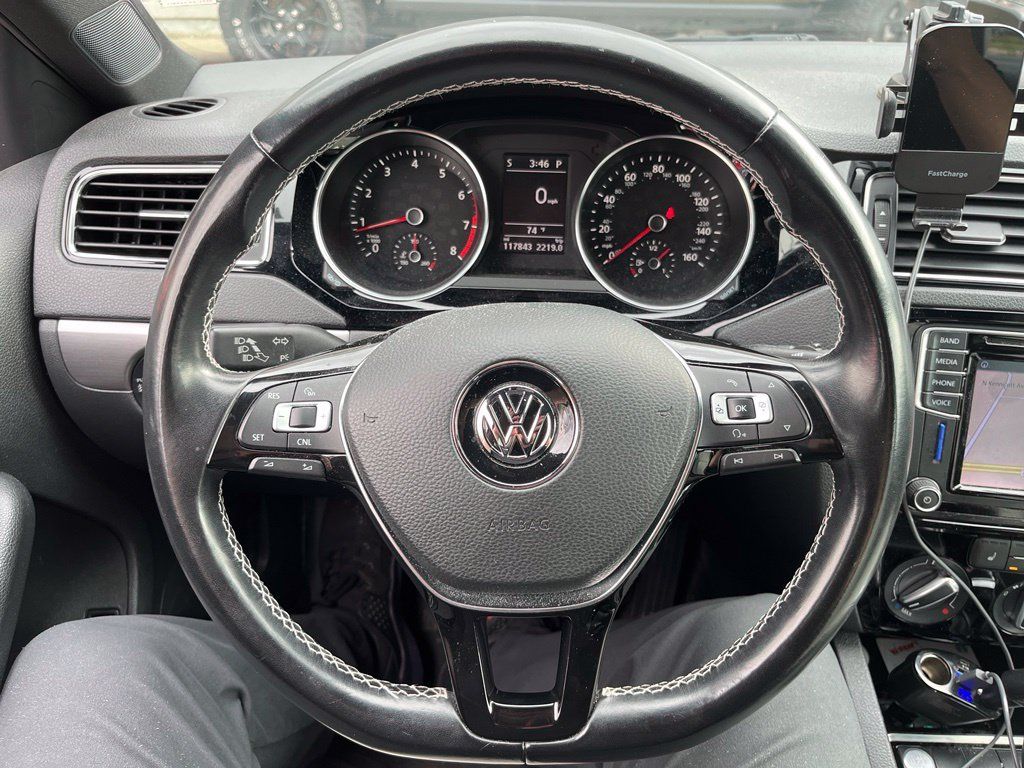 Used 2016 Volkswagen Jetta Sport w/ Lighting Package FWD image 11