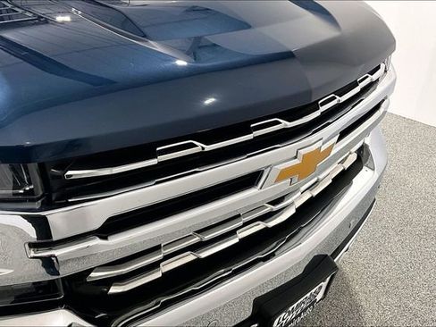 Used 2021 Chevrolet Silverado 1500 LTZ w/ Technology Package AWD/4WD image 35