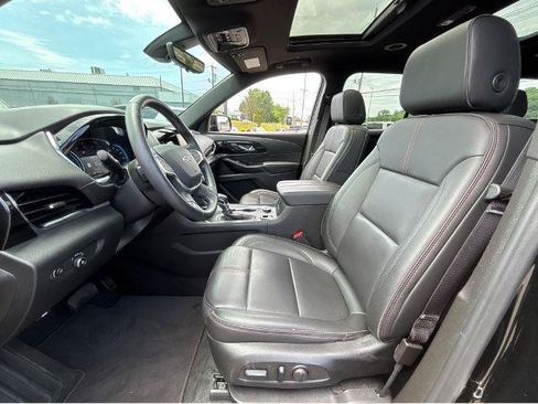 Used 2023 Chevrolet Traverse RS AWD/4WD image 17