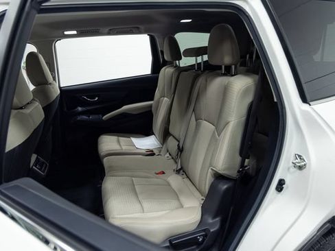 Used 2025 Subaru Ascent Premium AWD/4WD image 22