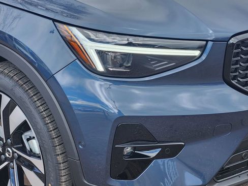 New 2026 Volvo XC40 B5 Plus w/ Protection Package Premier AWD/4WD image 28