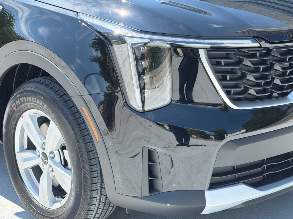 New 2026 Kia Sorento LX FWD image 9