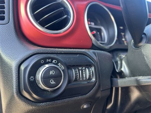 Used 2022 Jeep Gladiator Rubicon w/ Cold Weather Group image 12