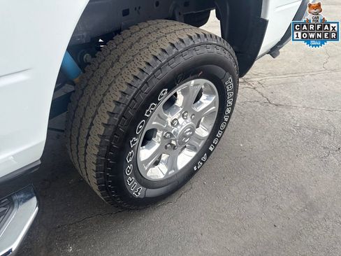 Used 2025 RAM 2500 Big Horn AWD/4WD image 35