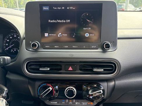Used 2023 Hyundai Kona SE AWD/4WD image 23