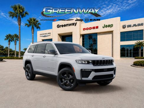 New 2026 Jeep Grand Cherokee L Limited w/ Limited Altitude Package RWD image 5