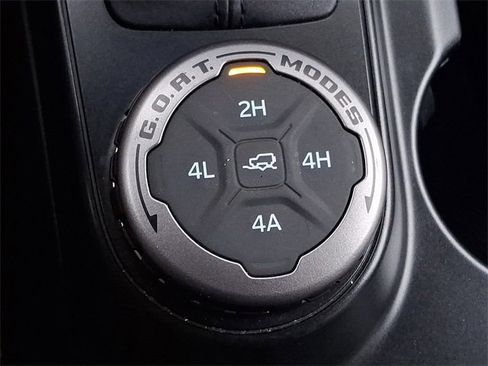 Used 2022 Ford Bronco Badlands image 25