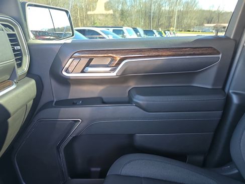 Used 2024 GMC Sierra 1500 Elevation image 24