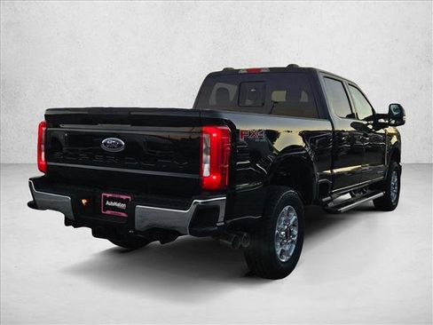 New 2026 Ford F250 XLT w/ FX4 Off-Road Package image 2