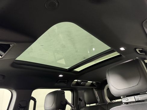 Used 2024 Land Rover Defender 110 Carpathian Edition image 20