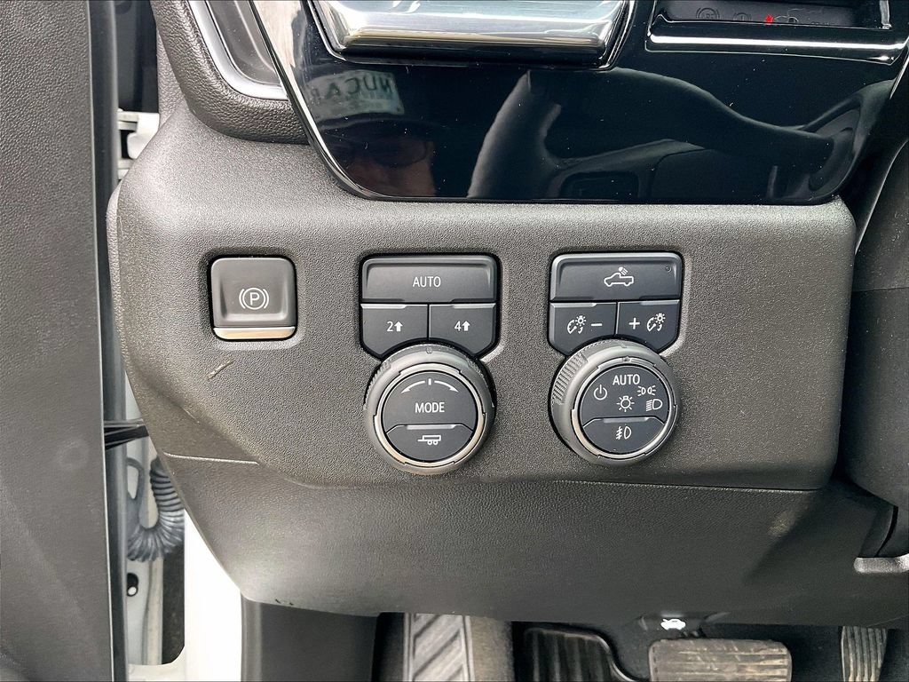 Used 2023 Chevrolet Silverado 1500 RST AWD/4WD image 25