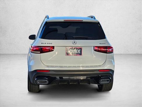 Used 2022 Mercedes-Benz GLB 250 4MATIC image 6