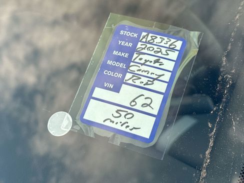 Used 2025 Toyota Camry SE image 24