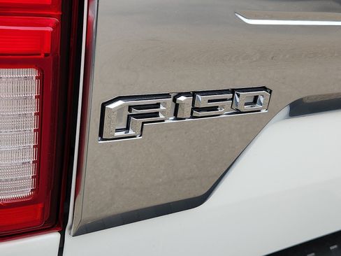 Used 2020 Ford F150 Platinum w/ Equipment Group 701A Luxury AWD/4WD image 31