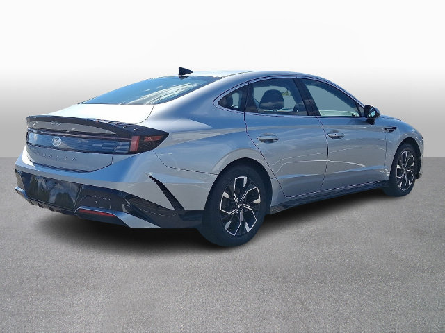 Used 2025 Hyundai Sonata SEL FWD image 4