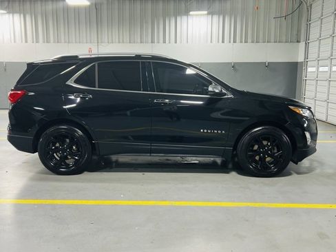 Used 2020 Chevrolet Equinox Premier image 17